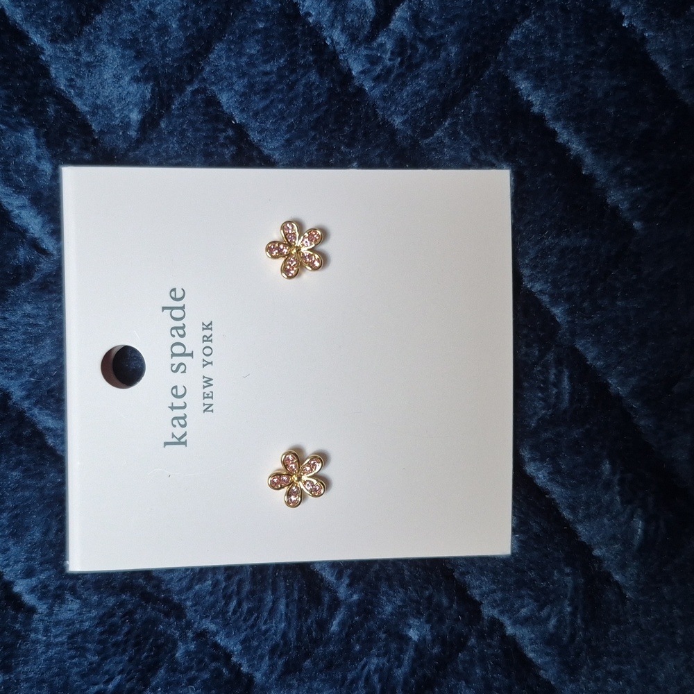 Kate Spade Gleaming Gardenia Flower Stud Earrings, New With Tags!